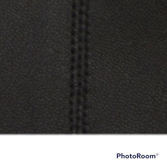 Nordstrom Brand Woman’s black leather gloves NWT. Medium - Picture 2 of 2